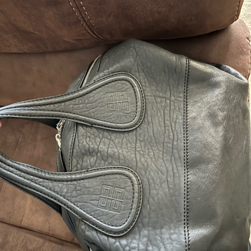 Givenchy Calfskin Sheepskin Nightingale 💕 - Picture 3 of 10